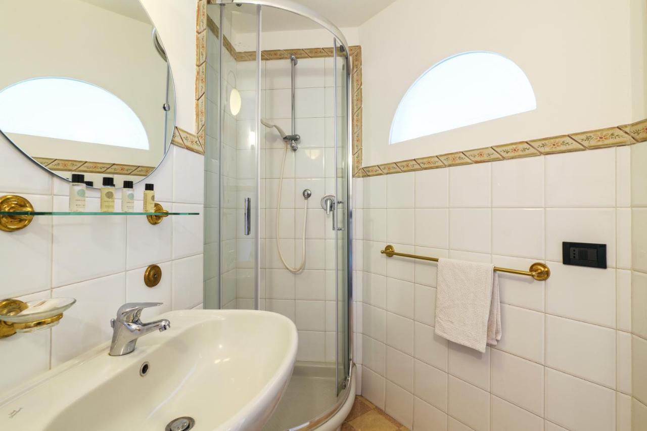 Duomo Cathedral View - Luxury Apartment Mediolan Zewnętrze zdjęcie