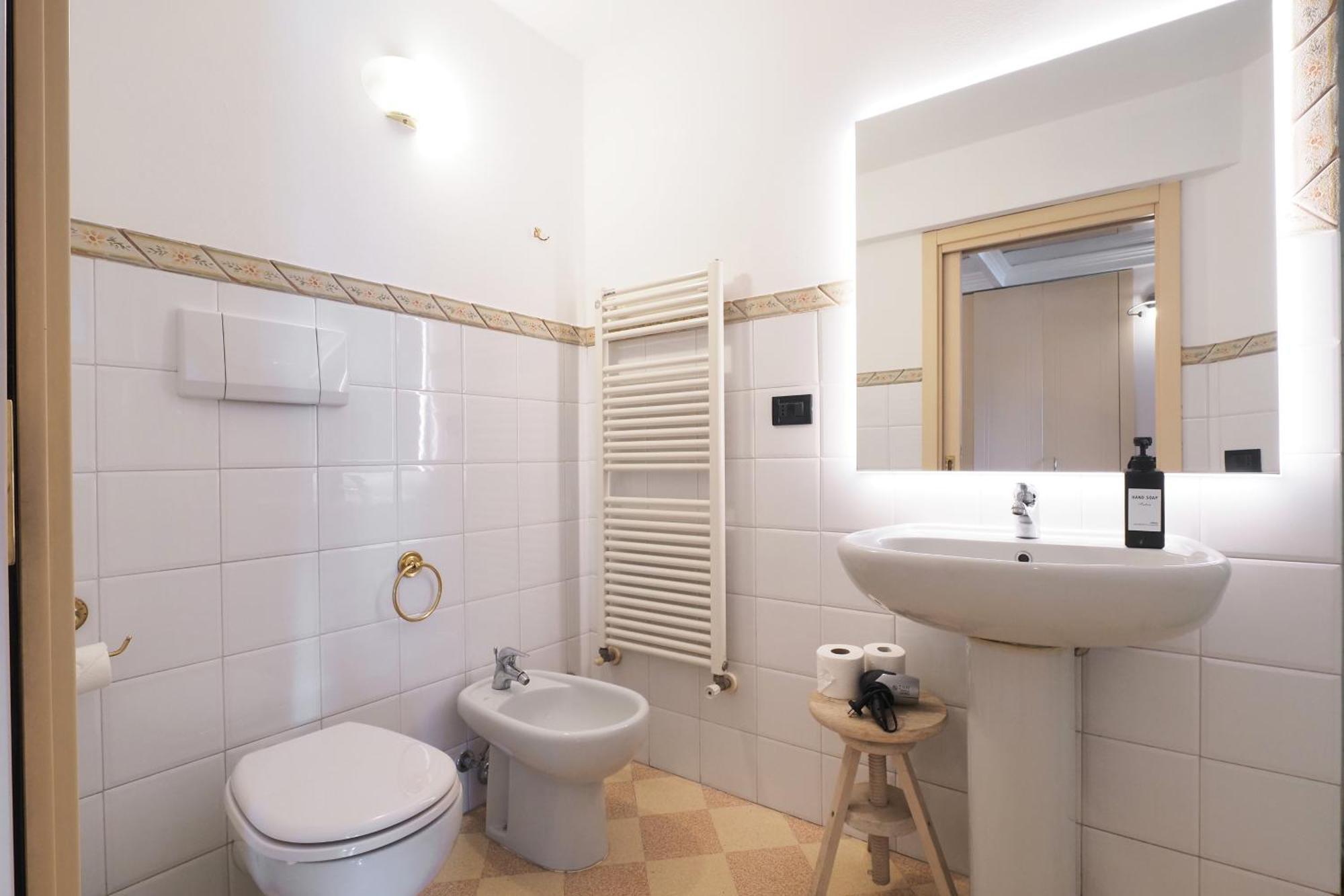 Duomo Cathedral View - Luxury Apartment Mediolan Zewnętrze zdjęcie